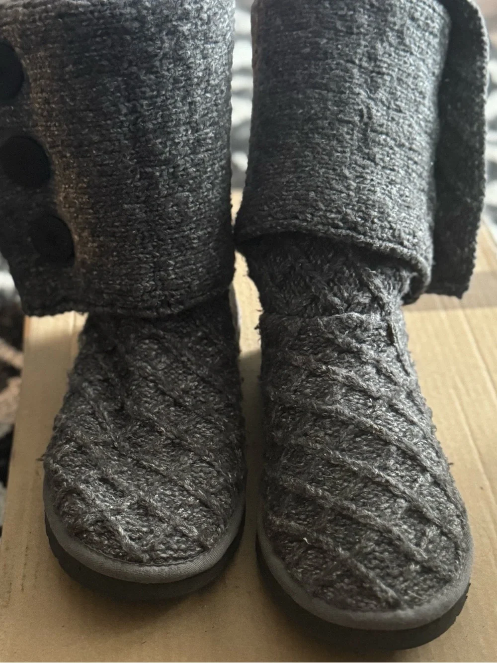 Ugg Women’s Gray Knit Button-Accent Winter Boots size 10